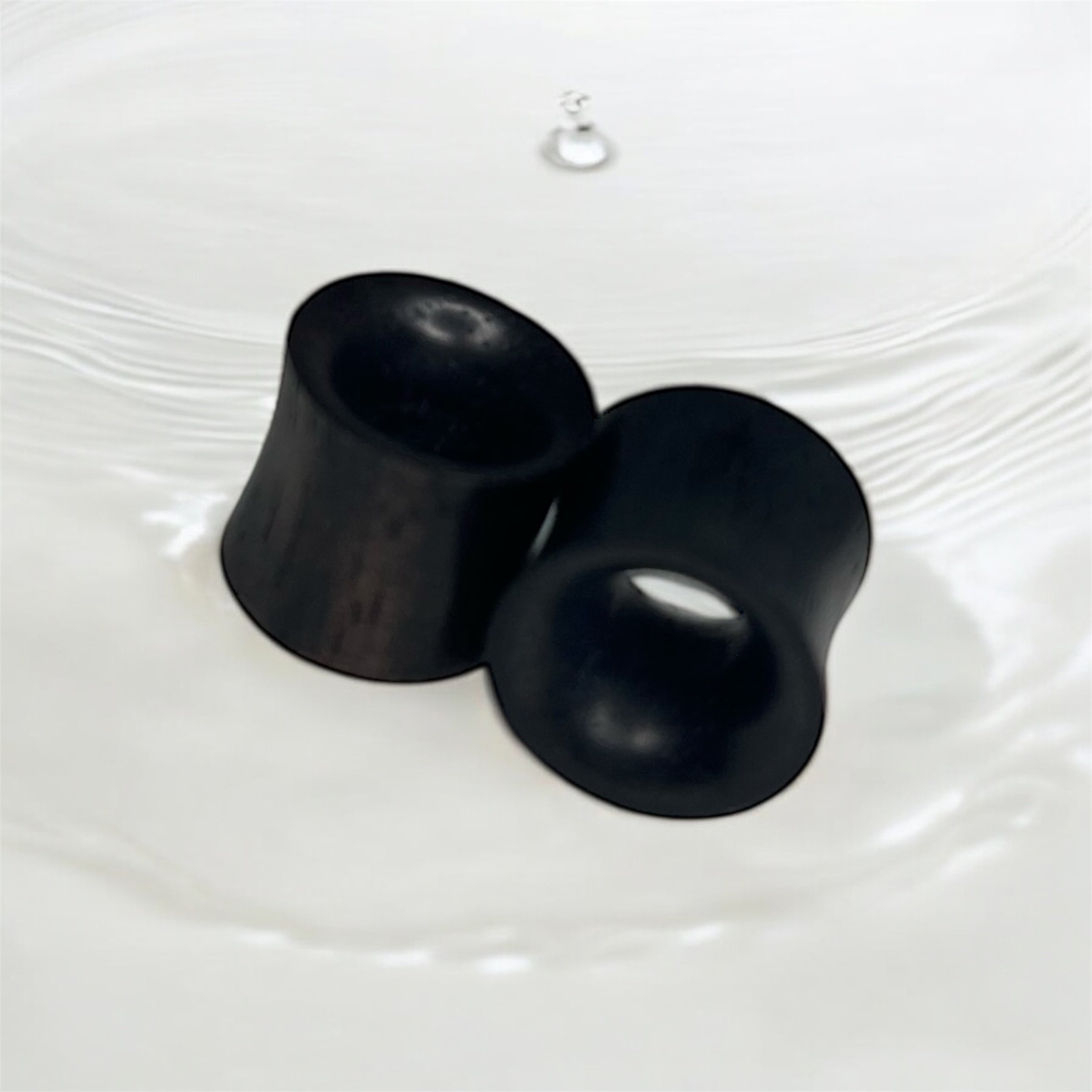 Black Arang Wood Tunnel Plug