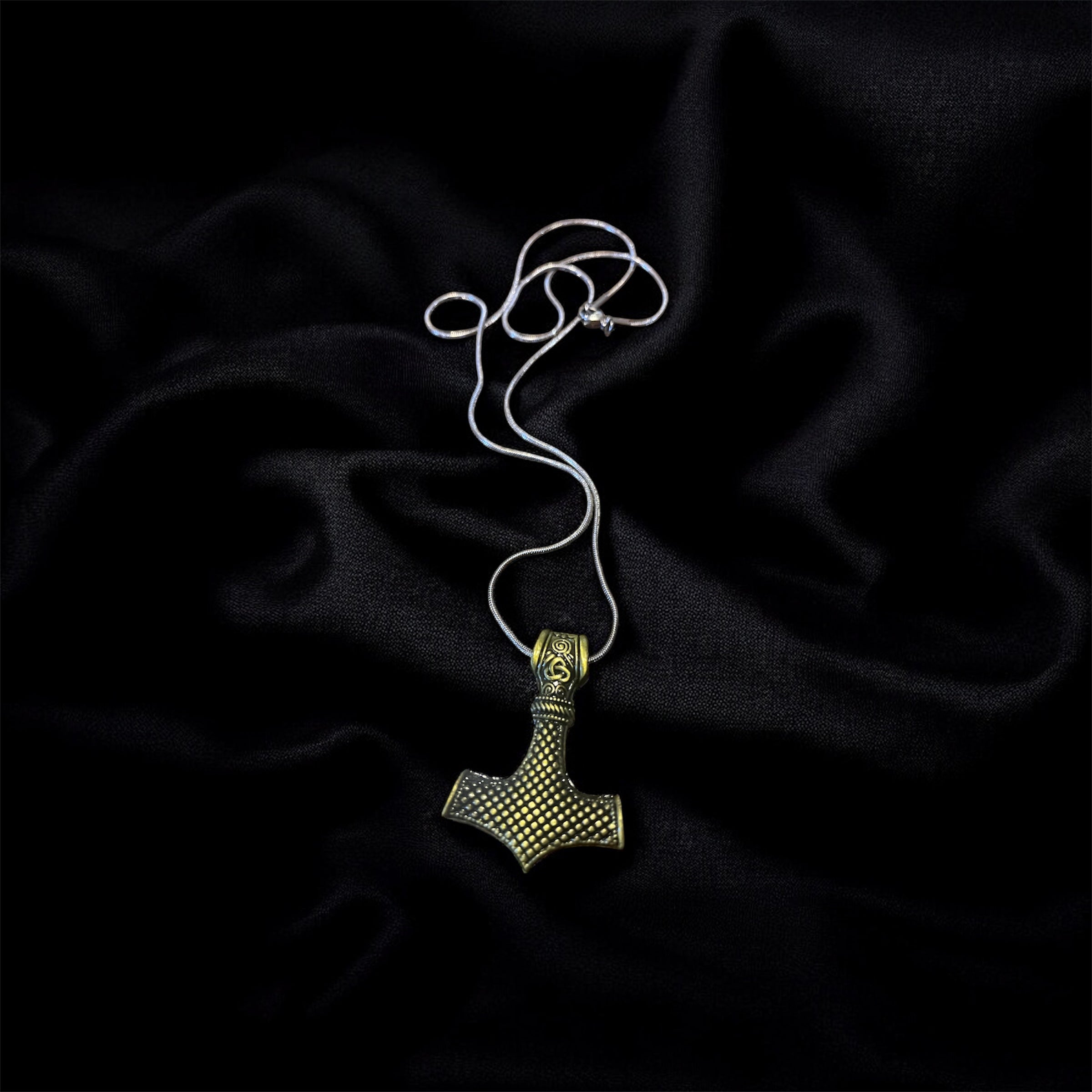 Bronze Mjölnir